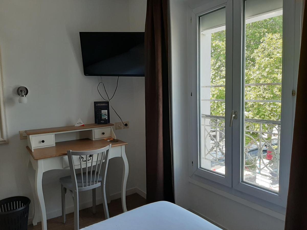 Le Royalty Hotel Angers Exterior photo