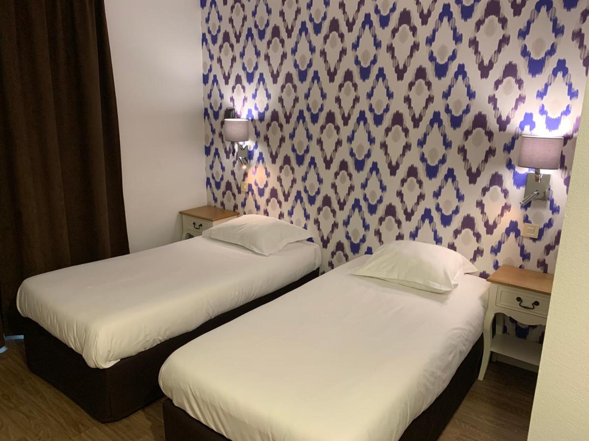 Le Royalty Hotel Angers Exterior photo