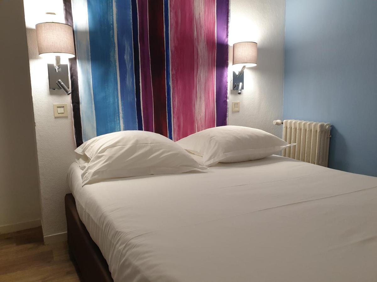 Le Royalty Hotel Angers Exterior photo