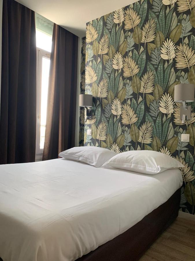 Le Royalty Hotel Angers Exterior photo